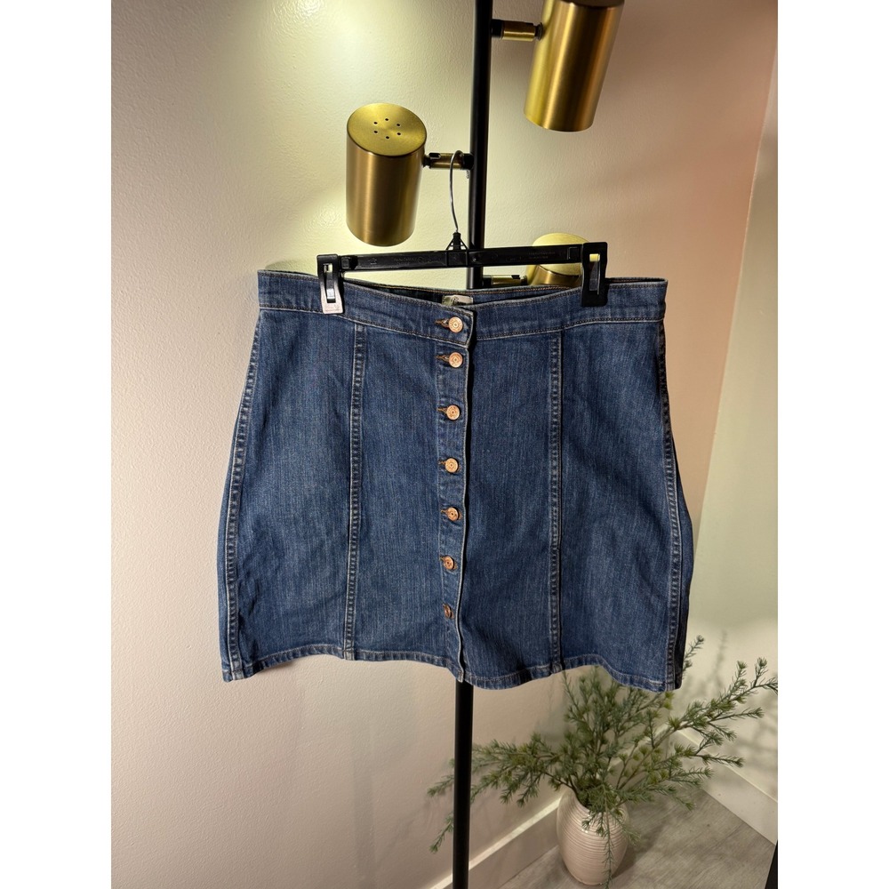 J.Crew denim mini transitional fall midsize 32 size 14 classic easy wear basics